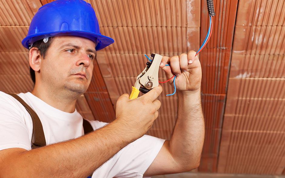 technicien électricien Suresnes
